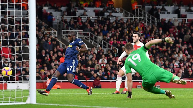  Nhìn lại chiến thắng tưng bừng trong ngày đầu năm của Arsenal - Ảnh 16.