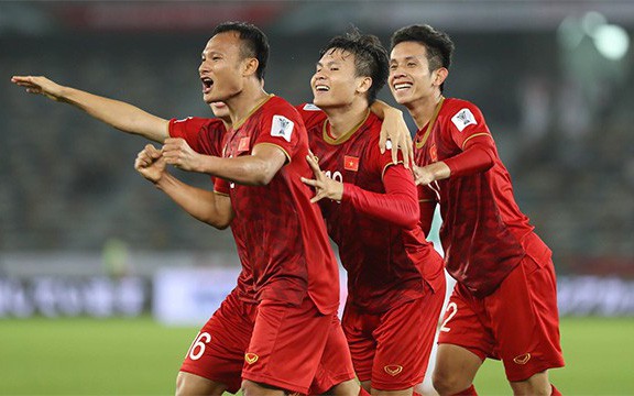 Sau lượt trận đầu tiên VCK Asian Cup 2019: ĐT Việt Nam là một trong 4 đội hạng ba giành quyền vào vòng 1/8 - Ảnh 2.