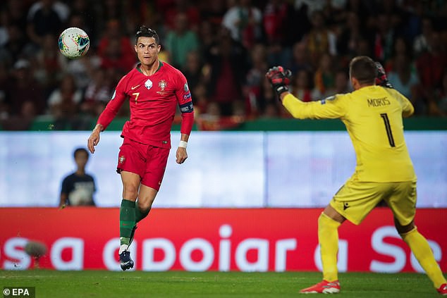 Bồ Đào Nha 3-0 Luxembourg: Ronaldo lập công (Bảng B, Vòng loại EURO 2020) - Ảnh 2.