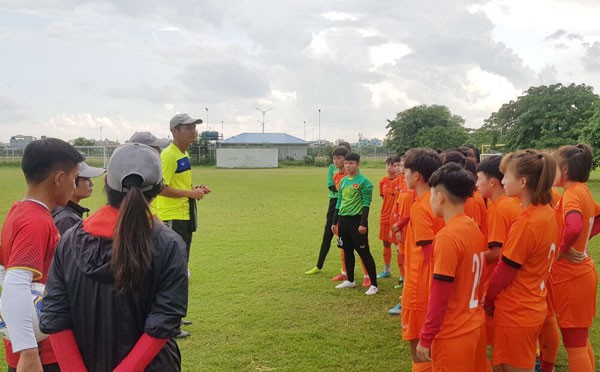 U19 nữ Việt Nam thắng chủ nhà U19 nữ Myanmar ở trận giao hữu đầu tiên - Ảnh 1.