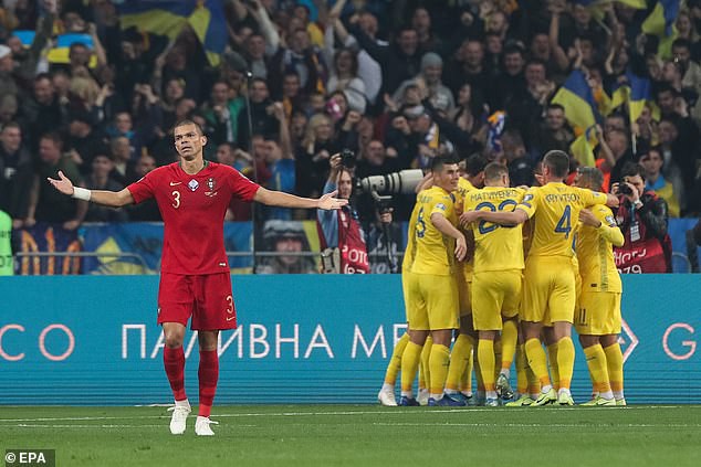 ĐT Ukraine 2-1 ĐT Bồ Đào Nha: Niềm vui không trọn vẹn (Bảng B, Vòng loại EURO 2020) - Ảnh 2.