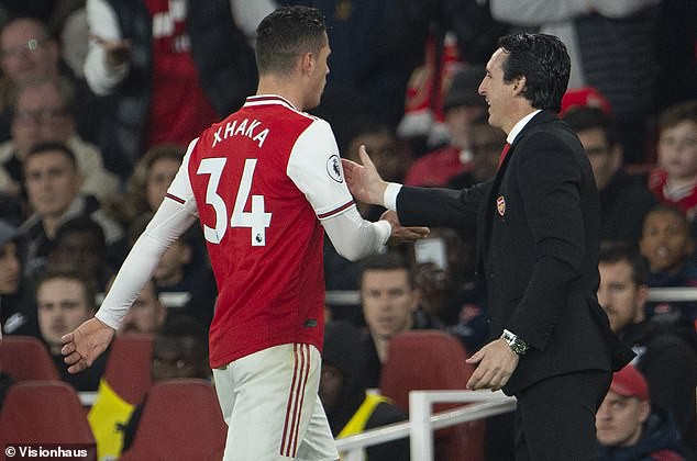 HLV Emery cần “nói chuyện riêng” cùng Xhaka trước hành động phản cảm với CĐV Arsenal - Ảnh 4.