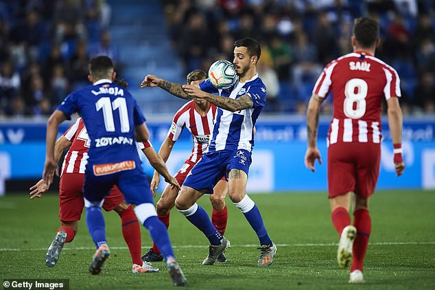 Alaves 1-1 Atletico Madrid: Chia điểm đáng tiếc - Ảnh 2.