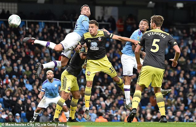 Man City 3-1 Southampton: Cú đúp của Aguero (Vòng 4 Cúp Liên đoàn Anh) - Ảnh 1.