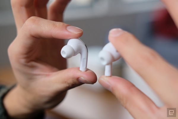 AirPods Pro được chào giá ở mức 7 triệu đồng tại Việt Nam - Ảnh 1.