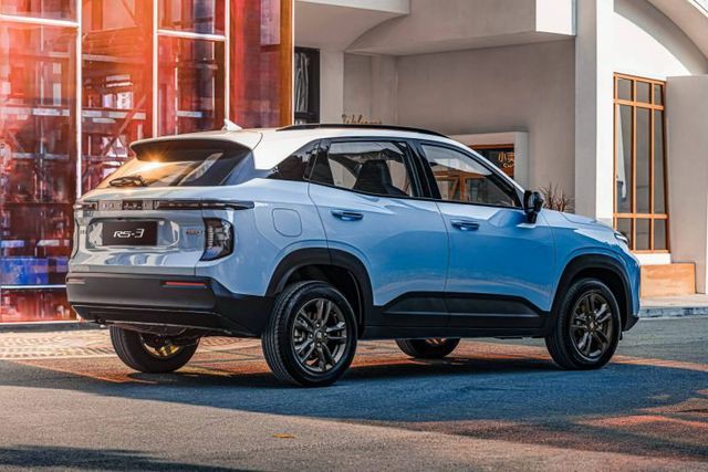 GM trình làng mẫu crossover giá tương đương dưới 250 triệu đồng tại Trung Quốc - Ảnh 8. GM trình làng mẫu crossover giá tương đương dưới 250 triệu đồng tại Trung Quốc - Ảnh 8.