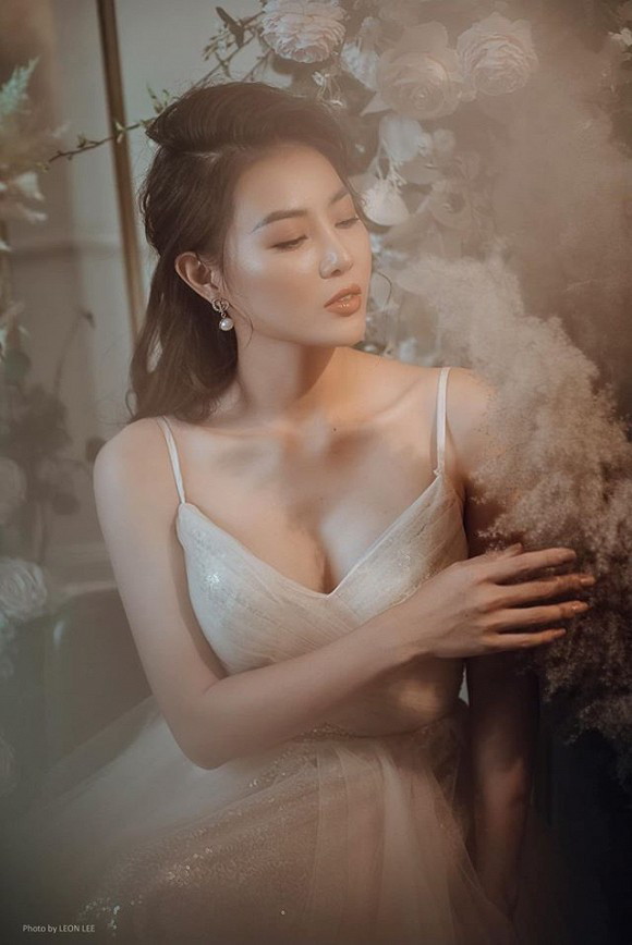 Thanh Hương xinh đẹp, quyến rũ trong bộ ảnh mới - Ảnh 2.