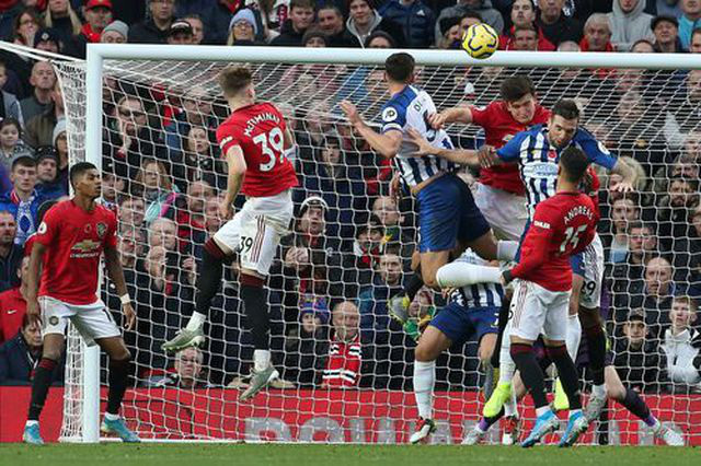  Nhìn lại chiến thắng quan trọng của Man Utd trước Brighton  - Ảnh 13.