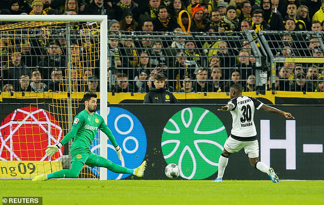 Borussia Dortmund 3-3 SC Paderborn 07: Kịch bản khó tin - Ảnh 2.