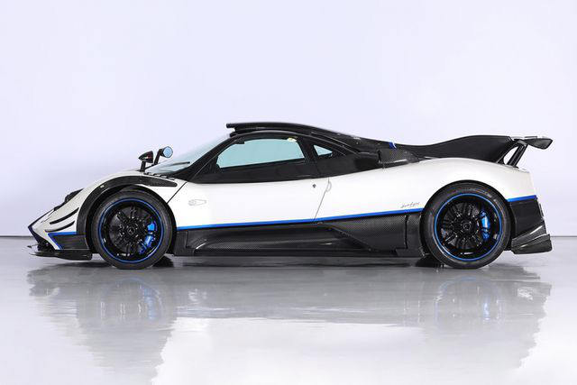 Cận cảnh siêu xe Pagani Zonda Riviera độc nhất giá 5,5 triệu USD - Ảnh 1. Cận cảnh siêu xe Pagani Zonda Riviera độc nhất giá 5,5 triệu USD - Ảnh 1.