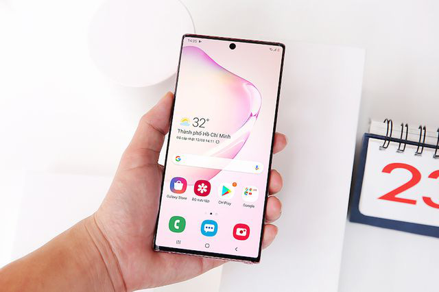 Loạt smartphone giá hàng chục triệu đồng bán tại Việt Nam - Ảnh 4.