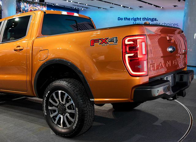 Triệu hồi 78.000 chiếc Ford Ranger vì lỗi đèn hậu - Ảnh 1.