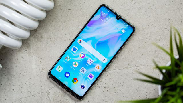 Những mẫu smartphone cận cao cấp đáng chú ý năm 2019 - Ảnh 3.