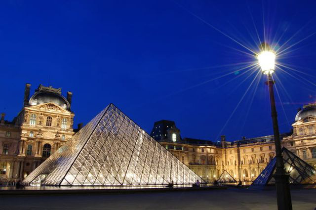 Thực tế đ&aacute;ng thất vọng của c&aacute;c t&aacute;c phẩm nghệ thuật nổi tiếng ngo&agrave;i đời thật - Ảnh 25.