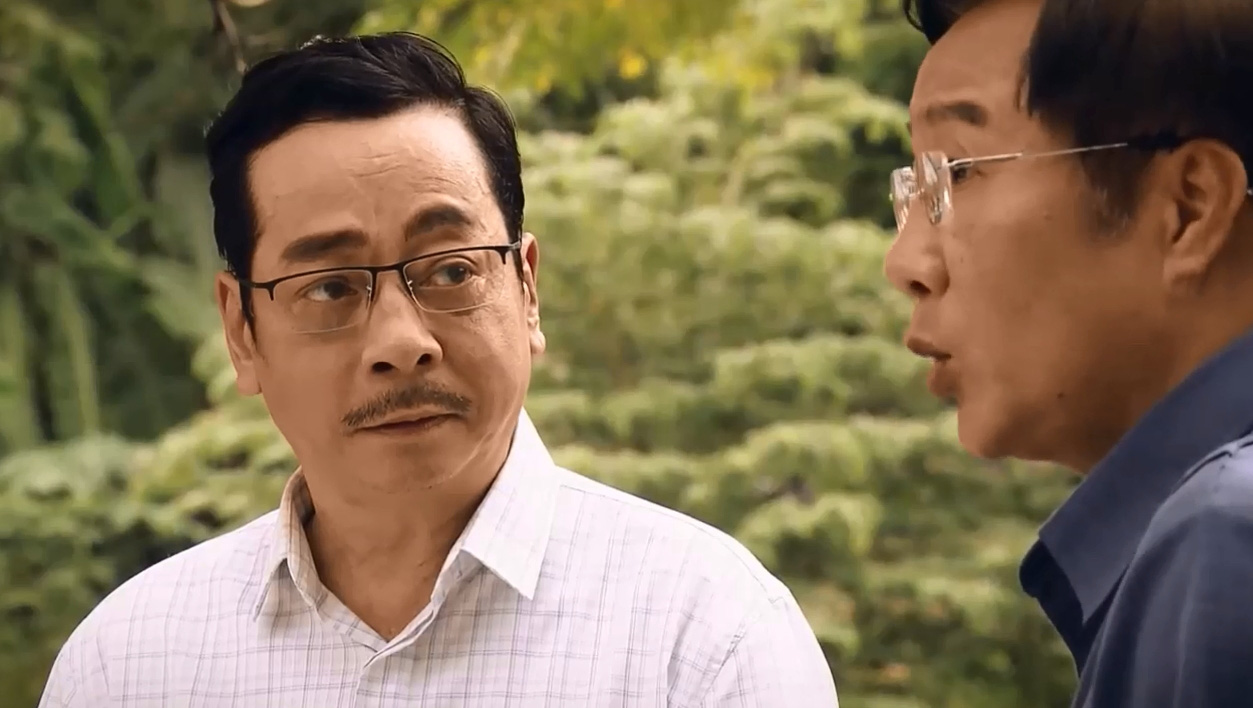 Sinh tử - Tập 32: D&acirc;n đang bị k&iacute;ch động, B&iacute; thư tỉnh ủy nhất quyết đ&ograve;i v&agrave;o gặp - Ảnh 2.