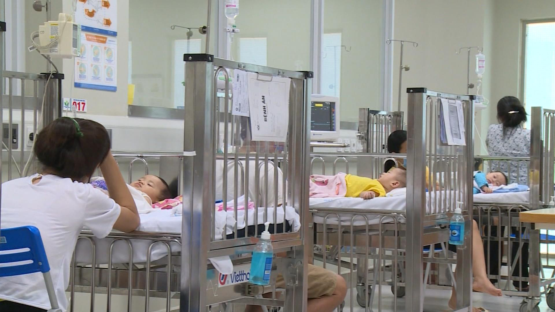 Bệnh viện Nhi Trung ương phản hồi về tin dùng kháng sinh hết hạn VTV.VN