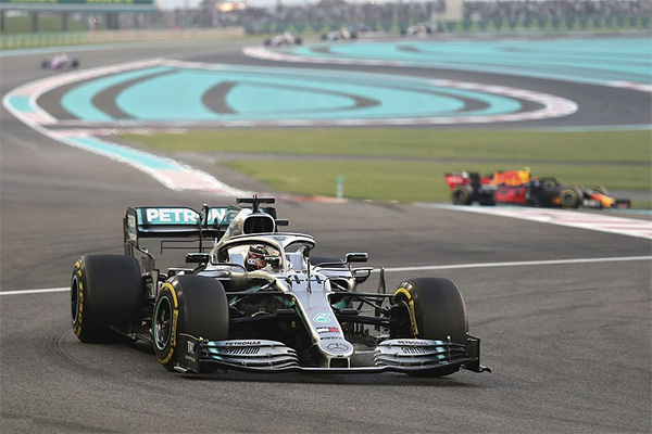 Lewis Hamilton giành chiến thắng chặng tại GP Abu Dhabi - Ảnh 1.