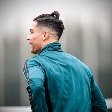 Nhái Bale, Ronaldo bị chê tơi tả - Ảnh 2.