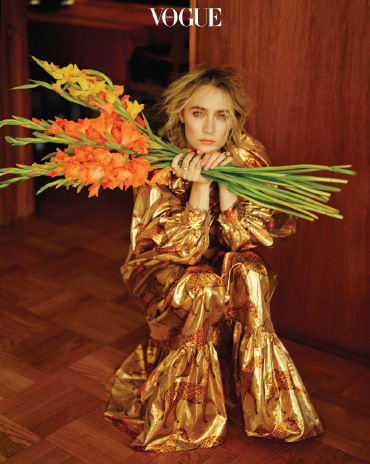 Saoirse Ronan ấn tượng tr&ecirc;n Vogue H&agrave;n Quốc - Ảnh 6.
