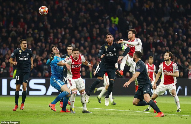 Real Madrid thắng kịch tính ngay trên sân của Ajax Amsterdam - Ảnh 2.