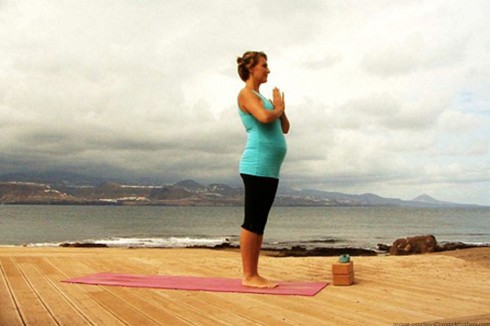 Một số cách giảm đau lưng trong thời kỳ thai nghén mà mẹ bầu nên biết - Ảnh 6.