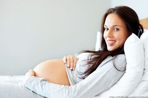 Một số cách giảm đau lưng trong thời kỳ thai nghén mà mẹ bầu nên biết - Ảnh 9.