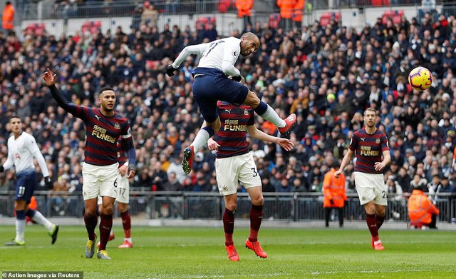 Thắng tối thiểu trước Newcastle, Tottenham tạm vươn lên vị trí thứ 2 BXH Ngoại hạng Anh - Ảnh 1. Thắng tối thiểu trước Newcastle, Tottenham tạm vươn lên vị trí thứ 2 BXH Ngoại hạng Anh - Ảnh 1.