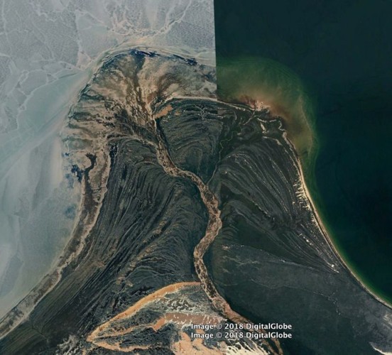 Bất ngờ với những bức ảnh thú vị tìm được trên Google Earth - Ảnh 14.