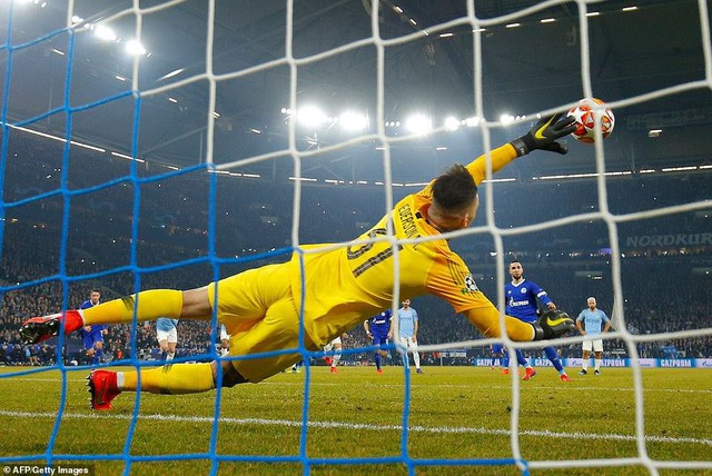 Champions League: Man City ngược dòng ngoạn mục tại Veltins Arena - Ảnh 1.