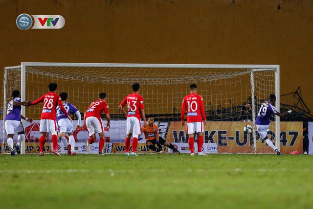 ẢNH: CLB Hà Nội thắng tưng bừng trong ngày đầu ra quân tại V.League 2019 - Ảnh 19.