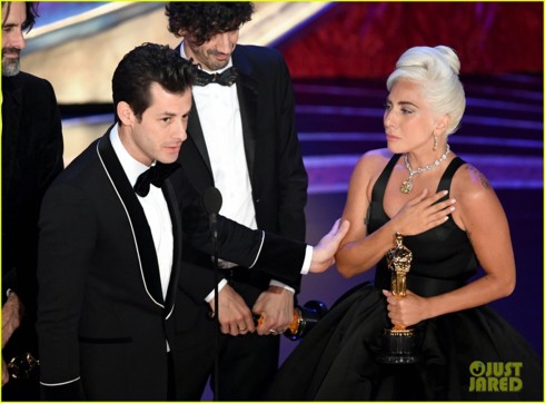 lady_gaga_wins_best_original_song_oscar_2019_04_subv lady_gaga_wins_best_original_song_oscar_2019_04_subv