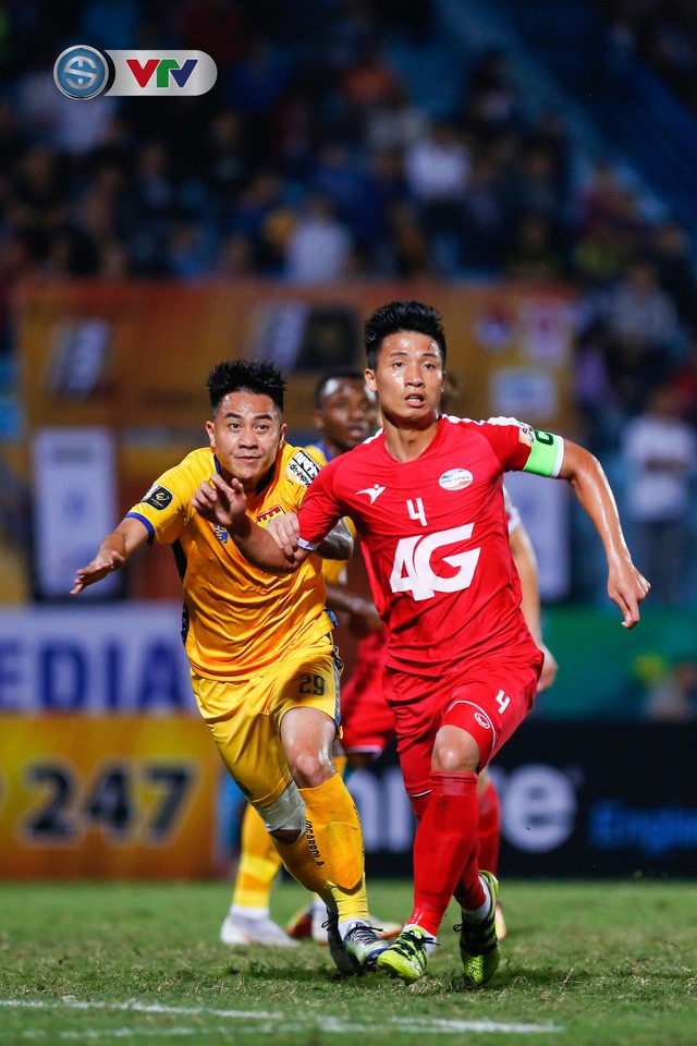 ẢNH: CLB Thanh Hóa nhận trận thua đầu tiên tại V.League 2019 - Ảnh 17.