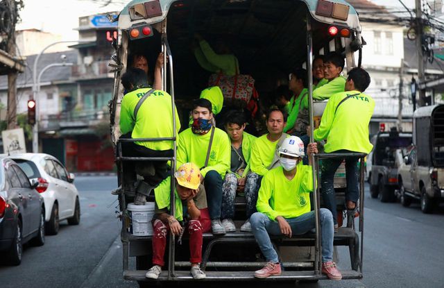 Nỗi ám ảnh với cảnh ách tắc nghẹt thở ở nhiều nơi trên khắp thế giới - Ảnh 6.