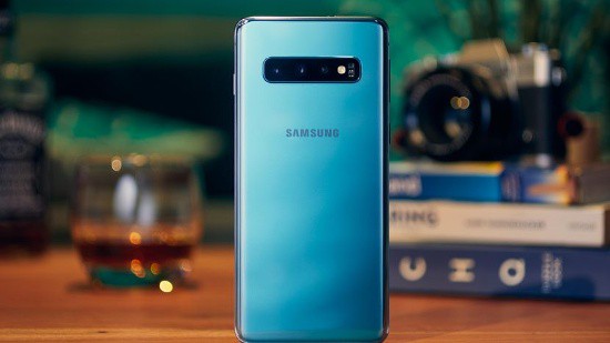 Samsung Galaxy S10 Plus: So găng với các đối thủ màn hình lớn - Ảnh 10.