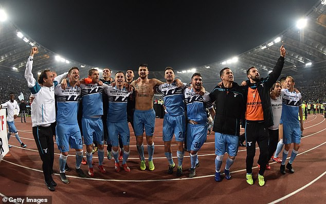 Kết quả bóng đá châu Âu rạng sáng 3/3: Barcelona thắng tối thiểu Real, Roma thua đậm Lazio, Bayern Munich thắng ấn tượng Mönchengladbach - Ảnh 6. Kết quả bóng đá châu Âu rạng sáng 3/3: Barcelona thắng tối thiểu Real, Roma thua đậm Lazio, Bayern Munich thắng ấn tượng Mönchengladbach - Ảnh 6.