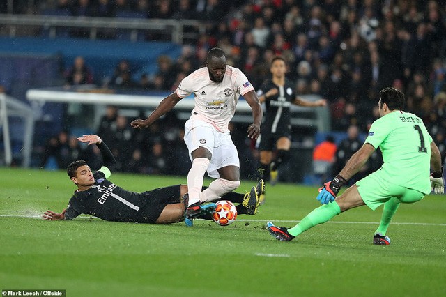 ẢNH: Man Utd thắng kịch tính PSG để ghi tên vào tứ kết UEFA Champions League - Ảnh 1. ẢNH: Man Utd thắng kịch tính PSG để ghi tên vào tứ kết UEFA Champions League - Ảnh 1.