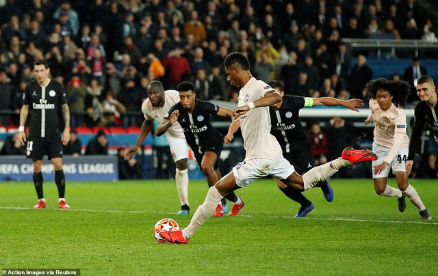 ẢNH: Man Utd thắng kịch tính PSG để ghi tên vào tứ kết UEFA Champions League - Ảnh 16. ẢNH: Man Utd thắng kịch tính PSG để ghi tên vào tứ kết UEFA Champions League - Ảnh 16.