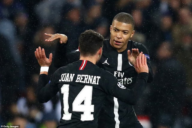 ẢNH: Man Utd thắng kịch tính PSG để ghi tên vào tứ kết UEFA Champions League - Ảnh 7. ẢNH: Man Utd thắng kịch tính PSG để ghi tên vào tứ kết UEFA Champions League - Ảnh 7.