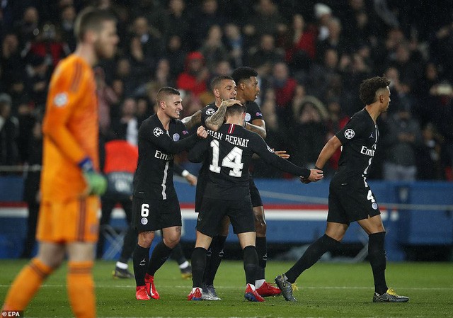 ẢNH: Man Utd thắng kịch tính PSG để ghi tên vào tứ kết UEFA Champions League - Ảnh 8. ẢNH: Man Utd thắng kịch tính PSG để ghi tên vào tứ kết UEFA Champions League - Ảnh 8.
