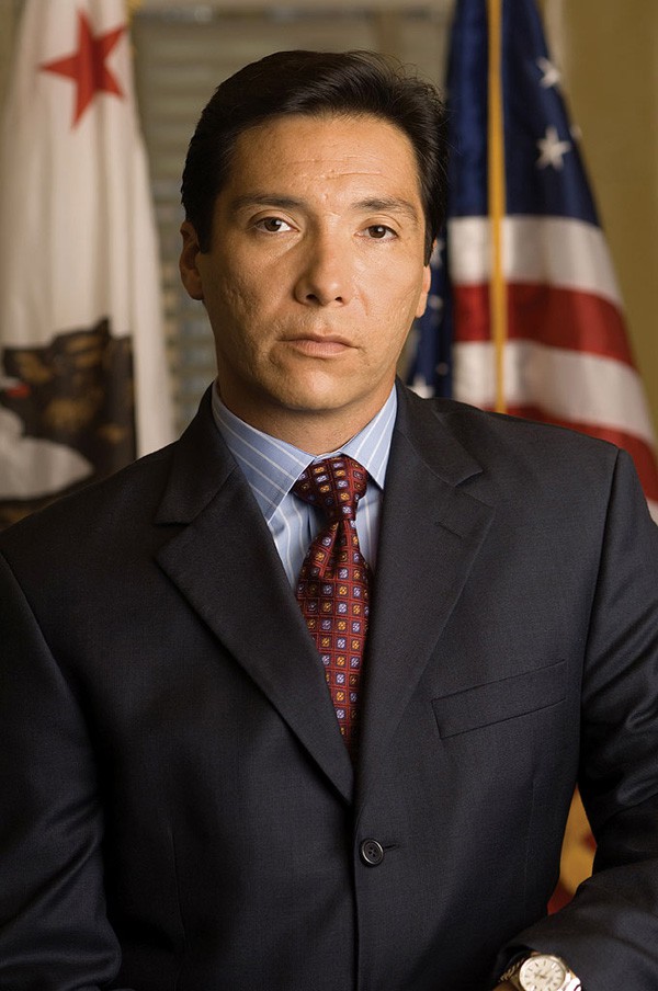 Điểm danh d&agrave;n diễn vi&ecirc;n phim h&igrave;nh sự Mỹ Vỏ bọc - Ảnh 3.