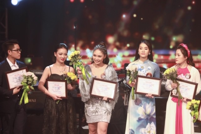 Trần Phương Mai:  Th&agrave;nh c&ocirc;ng l&agrave; khi được kh&aacute;n giả y&ecirc;u thương - Ảnh 4.