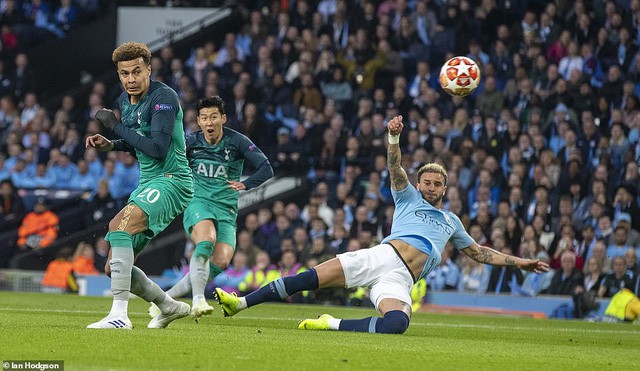 ẢNH: Những khoảnh khắc ấn tượng trong trận đấu kịch tính Man City 4-3 Tottenham - Ảnh 4.