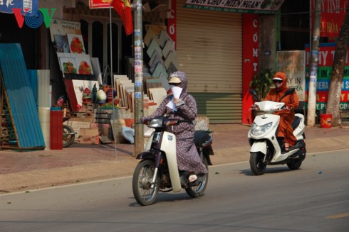 Sơn La nắng nóng kỷ lục, cuộc sống của người dân bị đảo lộn - Ảnh 7.