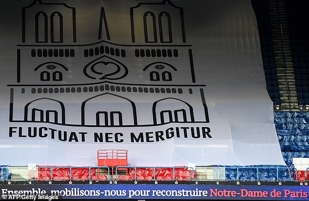 PSG tôn vinh Nhà thờ Đức Bà Paris trên áo trong ngày chính thức vô địch - Ảnh 5.