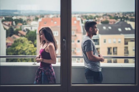 Con gái nên làm gì khi bạn trai bỗng dưng “làm lơ“ - Ảnh 1. Con gái nên làm gì khi bạn trai bỗng dưng “làm lơ“ - Ảnh 1.
