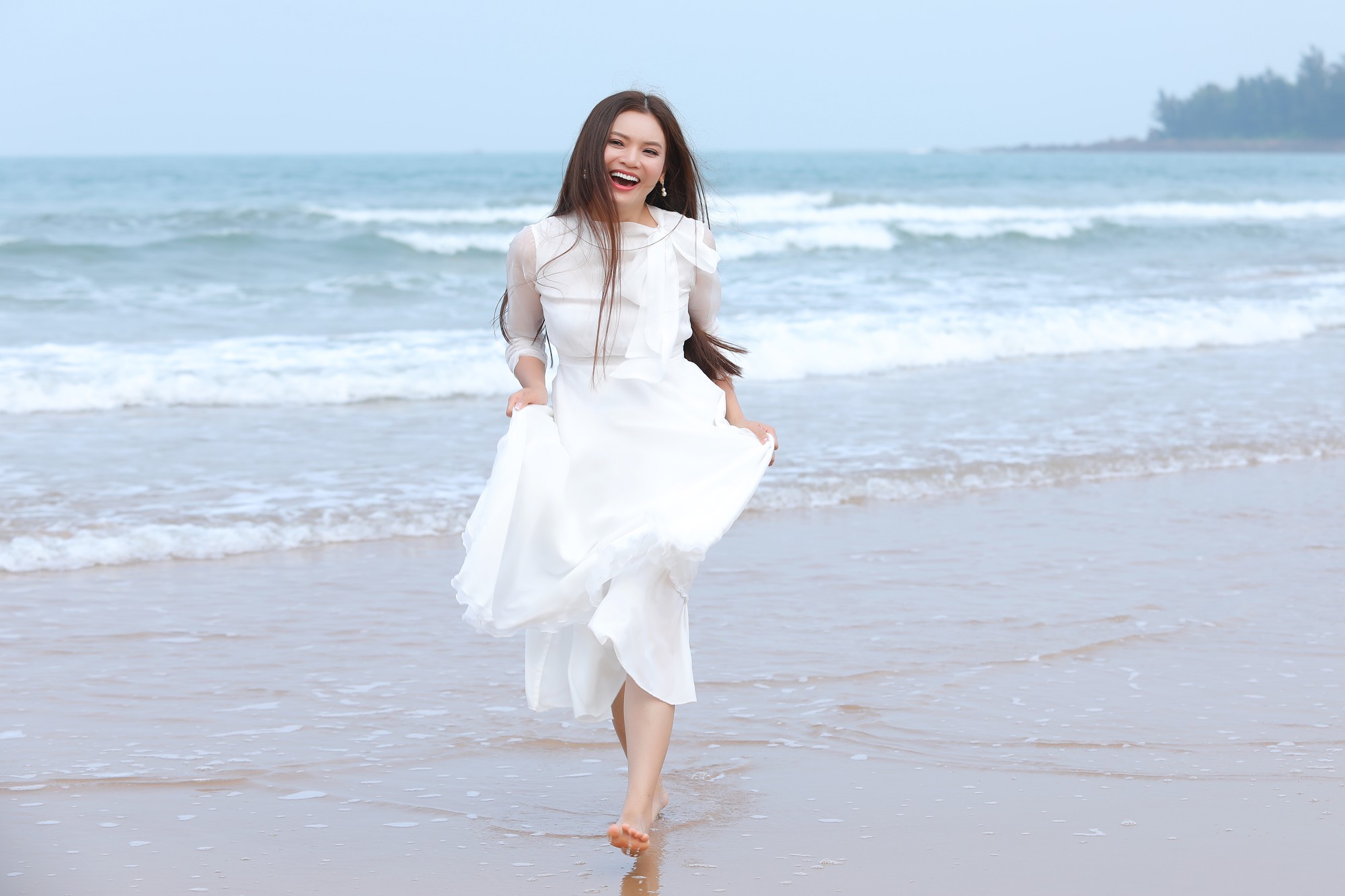 500 người d&acirc;n đ&oacute;ng MV của Phạm Phương Thảo về qu&ecirc; hương Nghi Lộc - Ảnh 1.