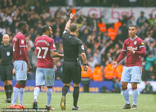 Tranh cãi: Ghi bàn thiếu fair-play, HLV chỉ đạo học trò trả bàn thắng cho đối thủ - Ảnh 2.