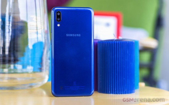 Samsung Galaxy M10: Những điều cần cân nhắc khi mua - Ảnh 2.