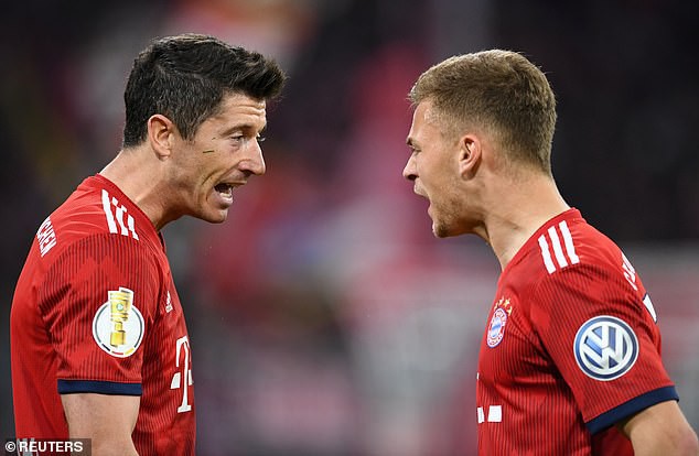 Lewandowski lập cú đúp, Bayern Munich nhọc nhằn vào bán kết Cúp Quốc gia Đức - Ảnh 3. Lewandowski lập cú đúp, Bayern Munich nhọc nhằn vào bán kết Cúp Quốc gia Đức - Ảnh 3.