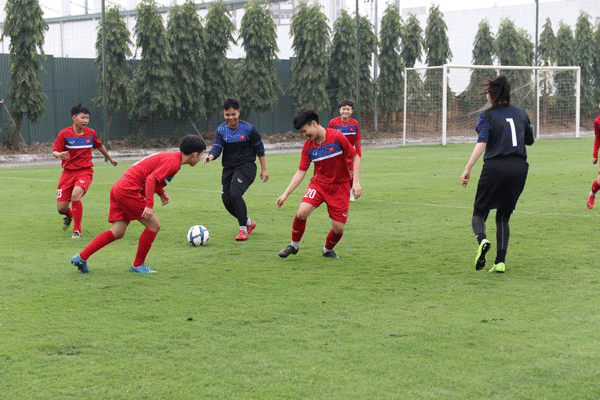 ĐT U19 nữ Việt Nam tăng cường lực lượng chuẩn bị cho VL thứ hai Giải U19 nữ châu Á 2019 - Ảnh 4. ĐT U19 nữ Việt Nam tăng cường lực lượng chuẩn bị cho VL thứ hai Giải U19 nữ châu Á 2019 - Ảnh 4.